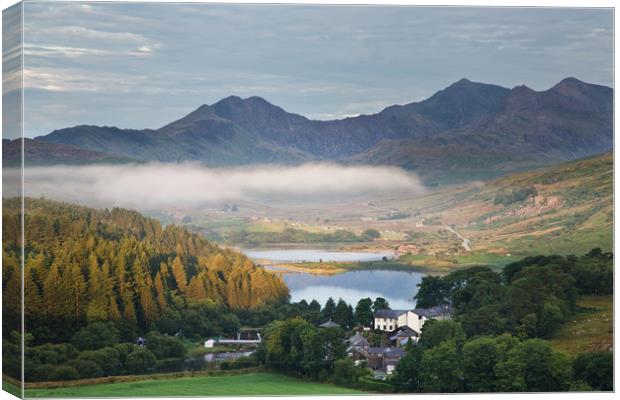 Capel curig Canvas Print by Rory Trappe