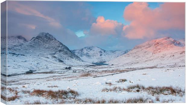 The Ogwen Valley - Mid Winter Canvas Print by Rory Trappe