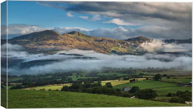 Moelwyn Range Canvas Print by Rory Trappe