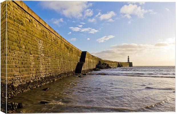 Seaham harbour lighthouse Canvas Print by Kevin Tate