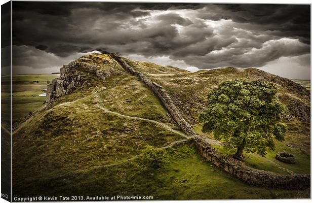 Syamore Gap on Hadrians wall Canvas Print by Kevin Tate