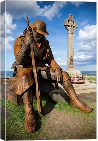 Seaham sculpture 1101 Canvas Print by Kevin Tate