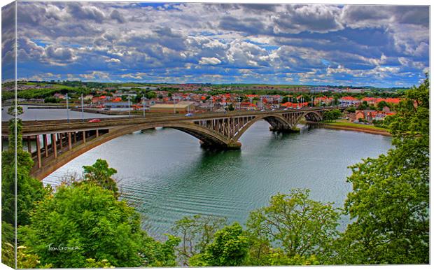 Tweed Road Bridge Canvas Print by Tom Gomez