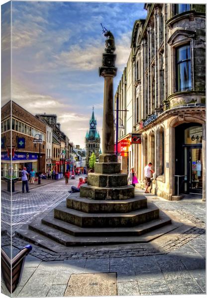 Dunfermline Mercat Cross Canvas Print by Tom Gomez