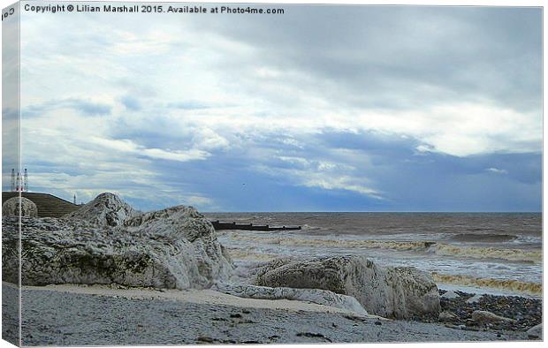  Cleveleys Beach. Canvas Print by Lilian Marshall