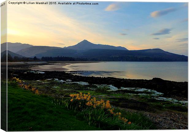 Brodick Bay. Canvas Print by Lilian Marshall