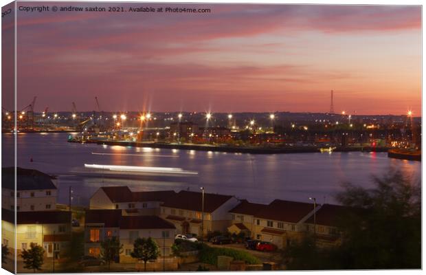 IN THE PORT Canvas Print by andrew saxton