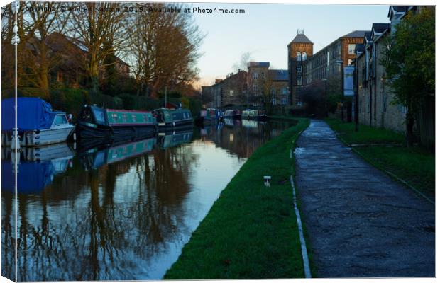 ON THE CANAL Canvas Print by andrew saxton