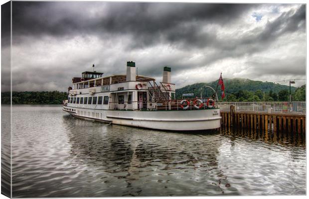 Teal Steamer Canvas Print by Roger Green