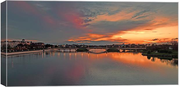 Marine Lake Sunset Canvas Print by Roger Green