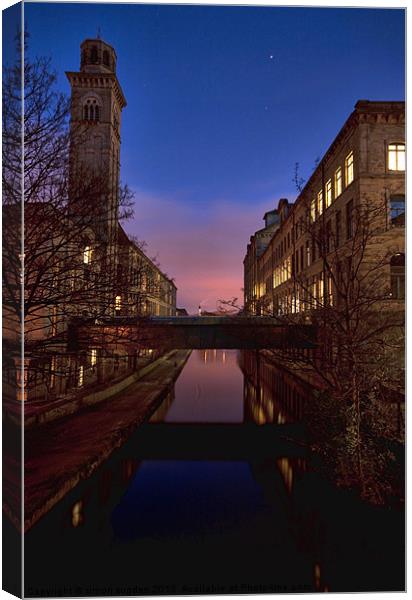 salts mill overlooking leeds liverpool canal Canvas Print by simon sugden
