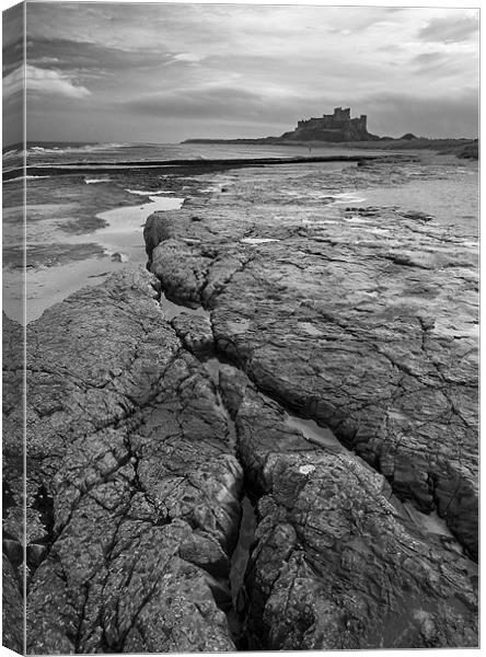Bamburgh Castle No3 Canvas Print by Stephen Wakefield