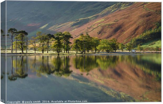 Buttermere in Autumn  Canvas Print by paula smith