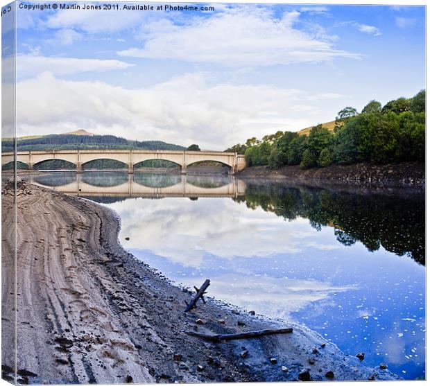Early morning at Ladybower Canvas Print by K7 Photography