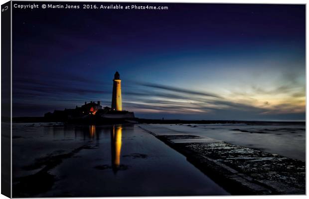 First light at St Marys Lighthouse Canvas Print by K7 Photography