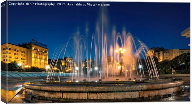 Independence Square, Kiev, Ukraine. Canvas Print by K7 Photography