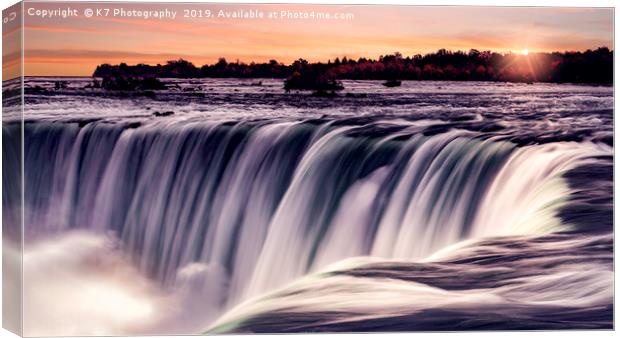 Horseshoe Falls, Niagara, Canada. Canvas Print by K7 Photography