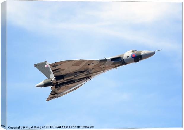 Avro Vulcan B2 Canvas Print by Nigel Bangert