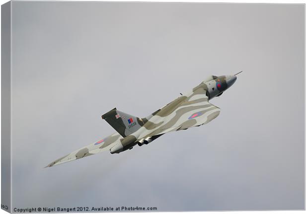 Avro Vulcan B2 Canvas Print by Nigel Bangert