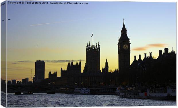 Sunset Over the Houses of Parliament Canvas Print by Terri Waters