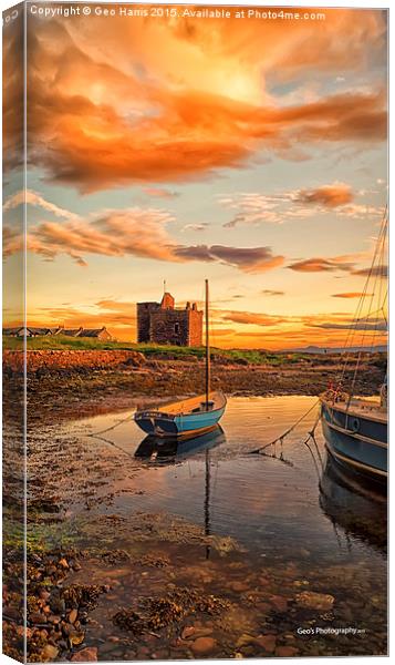 Portoncross  Canvas Print by Geo Harris