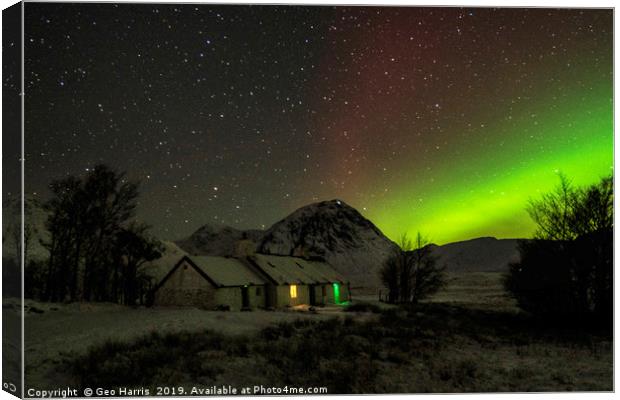 Aurora at Black Rock Canvas Print by Geo Harris