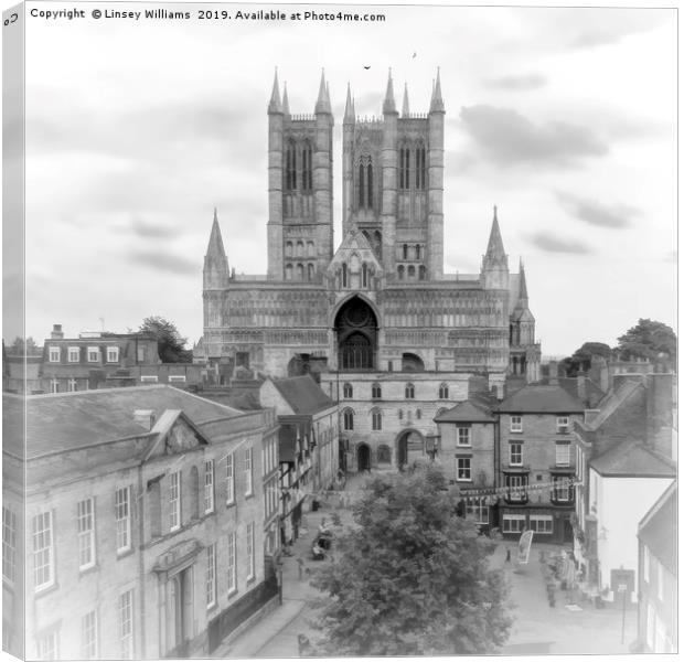 Lincoln Cathedral Canvas Print by Linsey Williams