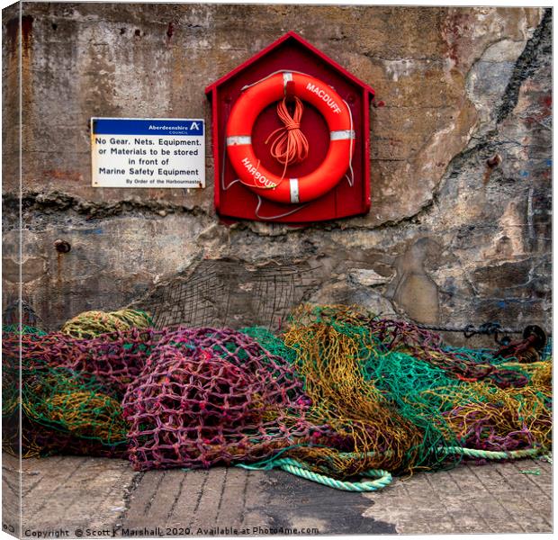 Macduff Harbour Humour  Canvas Print by Scott K Marshall