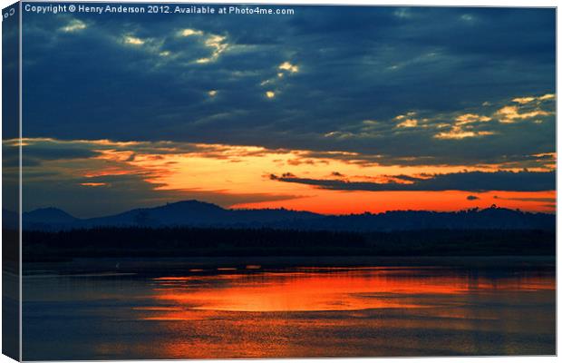 Nile Sunrise Day 1 Canvas Print by Henry Anderson