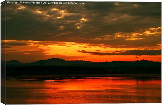 Sunrise At The Nile Day 2 Canvas Print by Henry Anderson