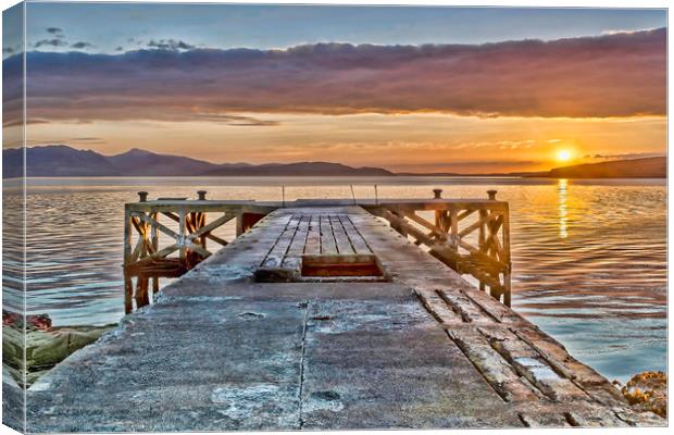 Sunset at Portencross  Canvas Print by Valerie Paterson