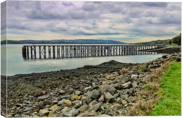 Lamonts Jetty Canvas Print by Valerie Paterson
