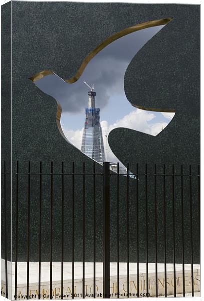 Shard from Wapping memorial Canvas Print by Gary Eason