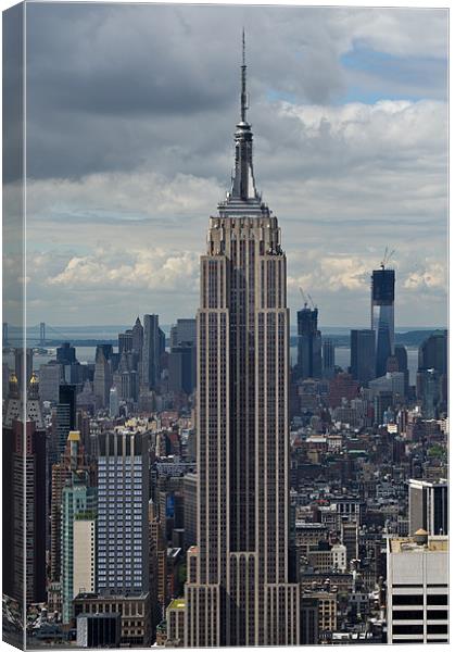 Empire State Building portrait Canvas Print by Gary Eason