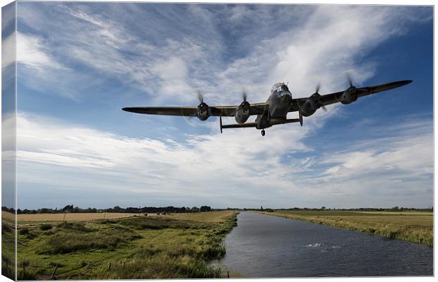 617 Squadron Dambusters Lancaster at low level Canvas Print by Gary Eason
