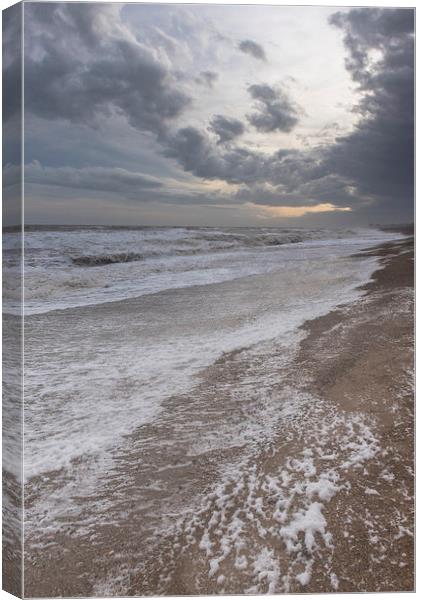 Storm Frank on Suffolk shoreline Canvas Print by Gary Eason