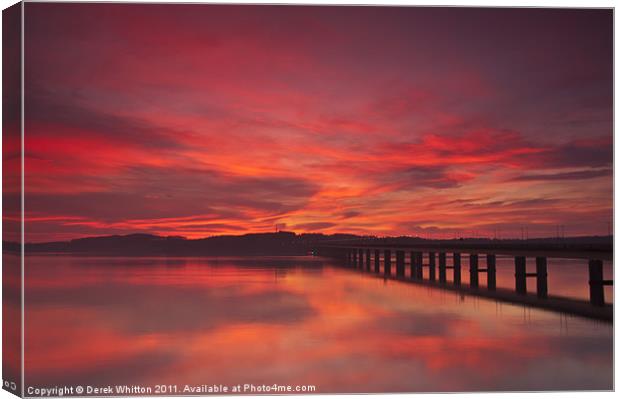 River Tay Sunrise Dundee Canvas Print by Derek Whitton