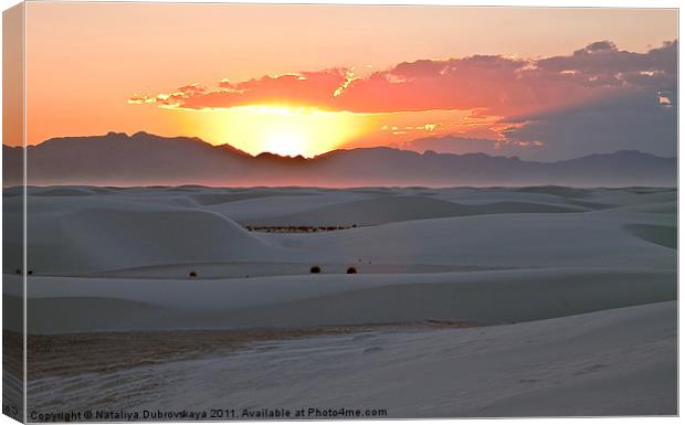 Sunset at White Sands National Monument - New Mexi Canvas Print by Nataliya Dubrovskaya