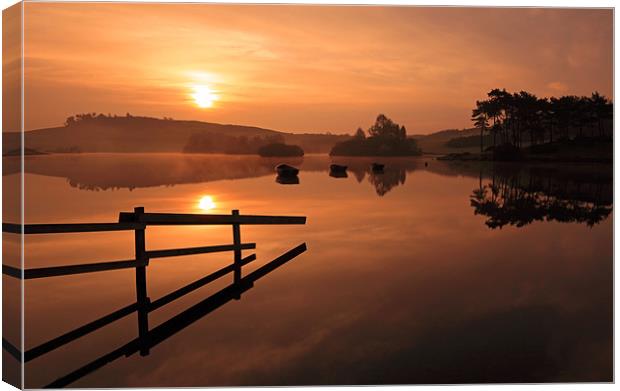 Knapps Loch Sunrise Canvas Print by Grant Glendinning