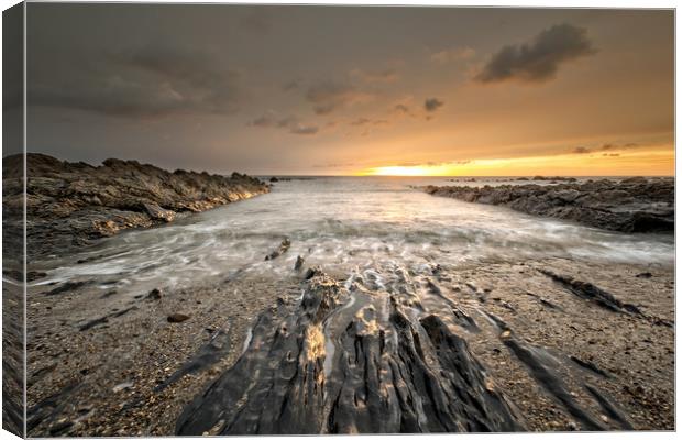  Croyde Bay North Devon Canvas Print by Dave Wilkinson North Devon Ph