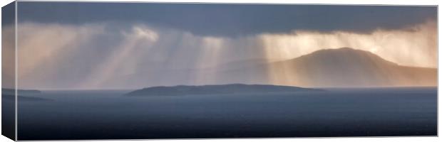 Highland Scotland Sunshine and Showers Canvas Print by Derek Beattie