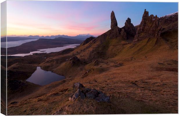 The Old Man of Storr Canvas Print by Derek Beattie