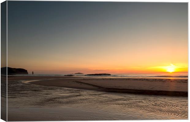 Sandwood Bay Sunset Canvas Print by Derek Beattie