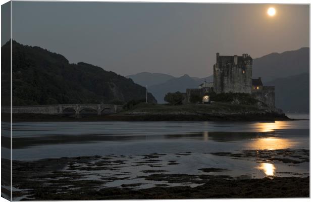 Eilean Donan Castle by Moonlight Canvas Print by Derek Beattie