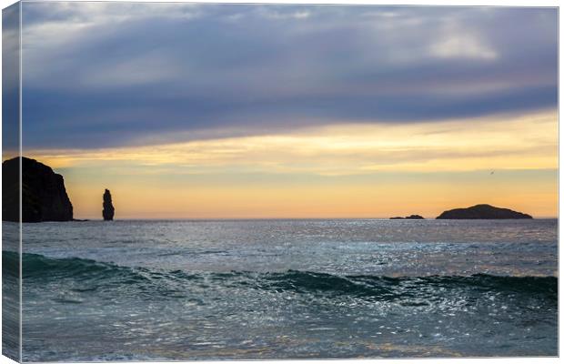 Sandwood Bay at Sunset Canvas Print by Derek Beattie