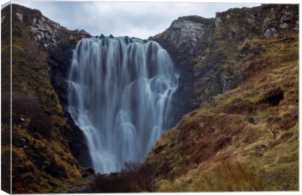 Clashnessie Waterfall Scotland Canvas Print by Derek Beattie