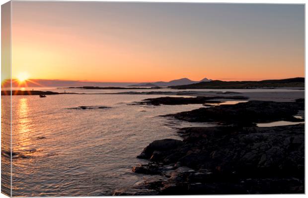 Sanna Bay Sunset Ardnamurchan Canvas Print by Derek Beattie