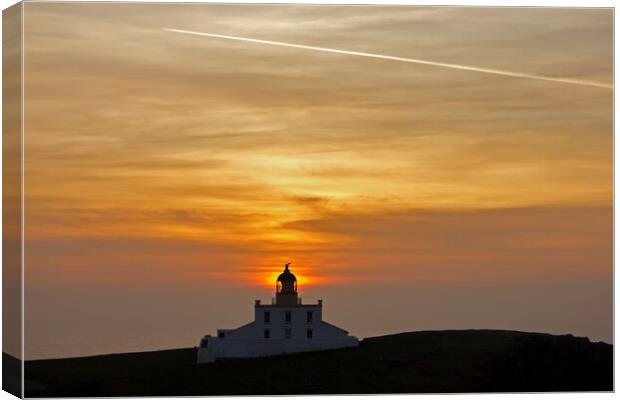 Stoer Head Lighthouse at Sunset Canvas Print by Derek Beattie