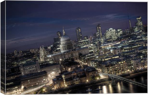 St Pauls Cathedral Canvas Print by Gary Mather