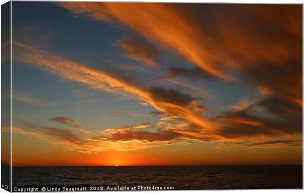 Sunset at El Golfo in Lanzarote Canvas Print by Linda Seagroatt
